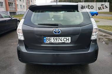 Минивэн Toyota Prius v 2014 в Николаеве