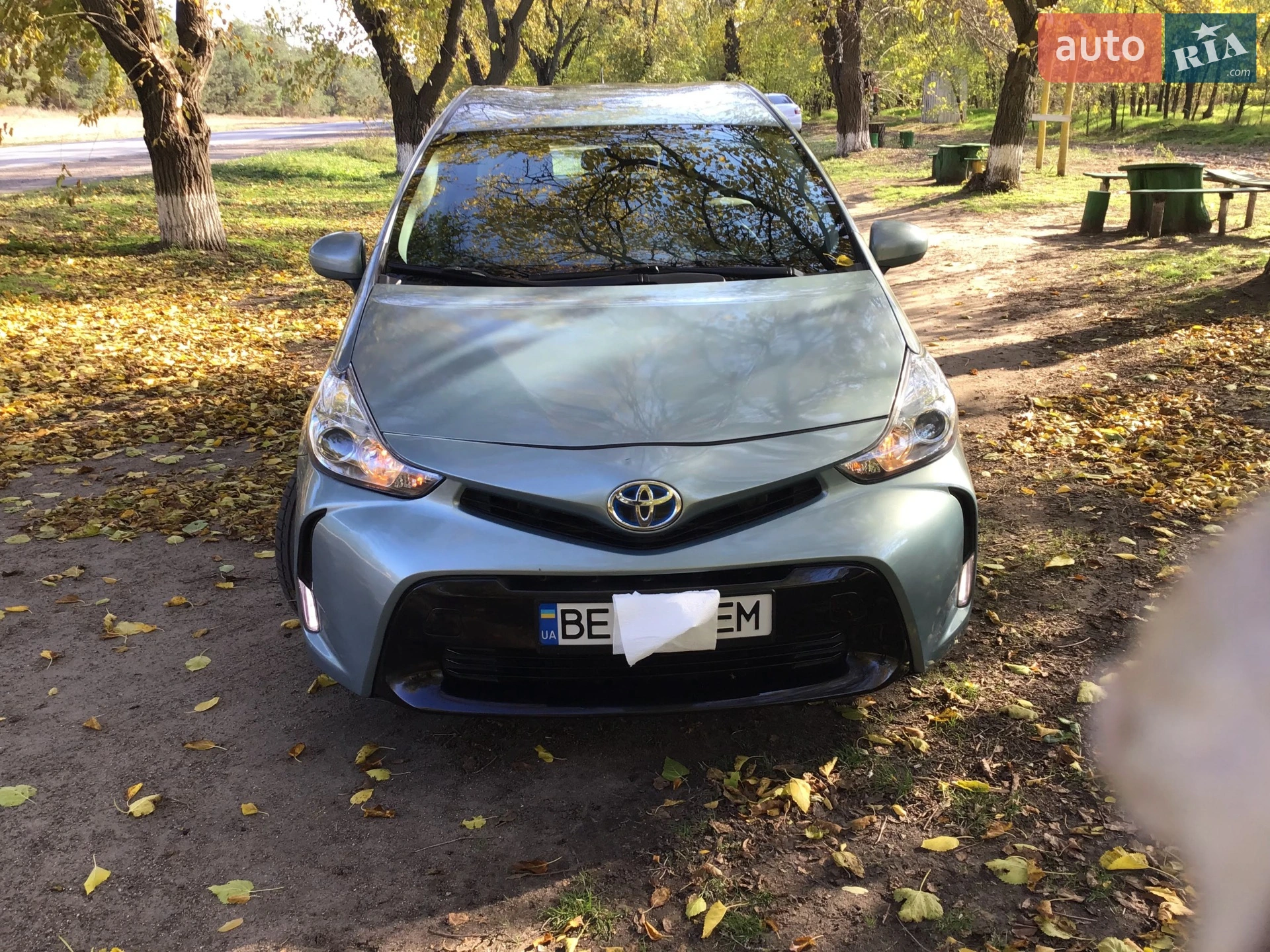 2015 Toyota Prius v (+) - мініатюра 2