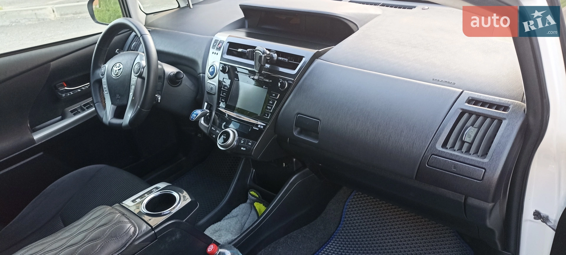 2015 Toyota Prius v (+) - мініатюра 11