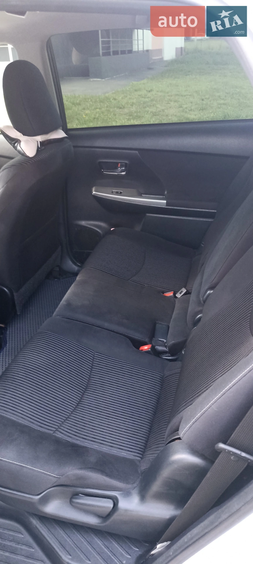 2015 Toyota Prius v (+) - мініатюра 19