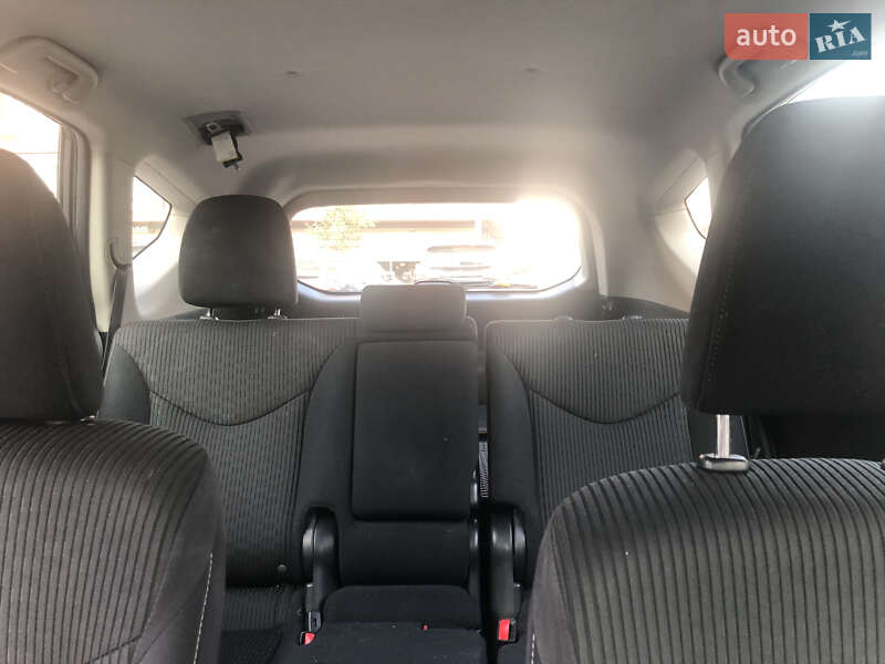 Универсал Toyota Prius v 2016 в Львове