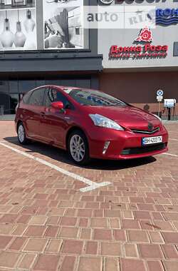 Универсал Toyota Prius v 2013 в Одессе