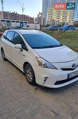 Універсал Toyota Prius v 2013 в Одесі