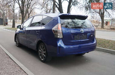 Універсал Toyota Prius v 2013 в Києві