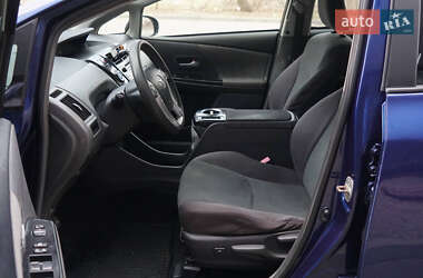 Універсал Toyota Prius v 2013 в Києві