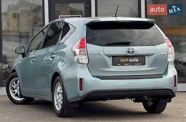 Универсал Toyota Prius v 2016 в 