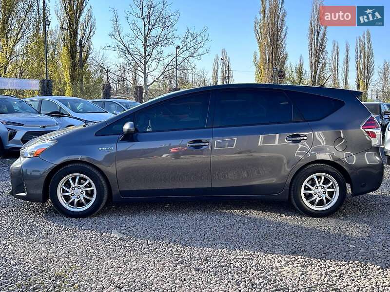 Універсал Toyota Prius v 2015 в Одесі