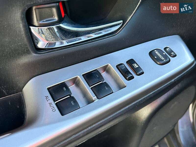 Універсал Toyota Prius v 2015 в Одесі