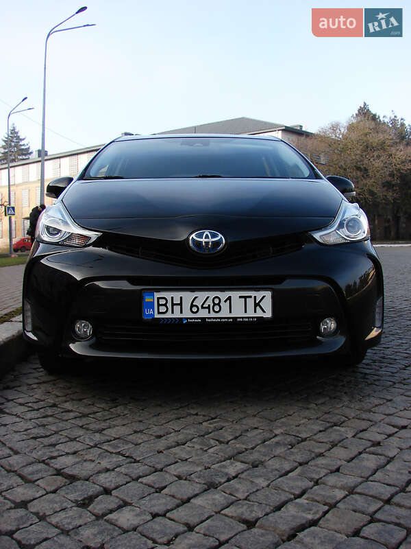 Универсал Toyota Prius v 2018 в Одессе