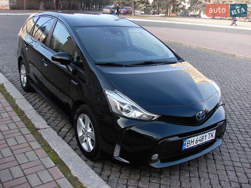 Универсал Toyota Prius v 2018 в Одессе