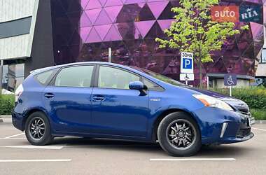 Toyota Prius v 2014 Toyota Prius v 2014