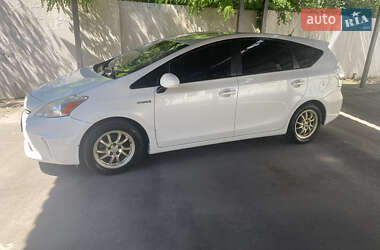 Універсал Toyota Prius v 2013 в Києві