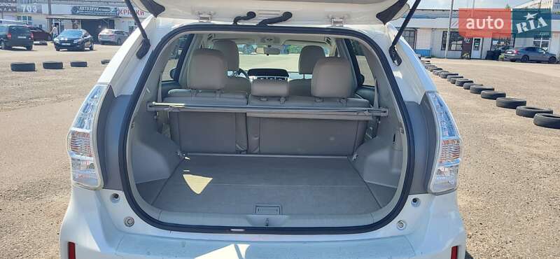 Универсал Toyota Prius v 2012 в Черкассах