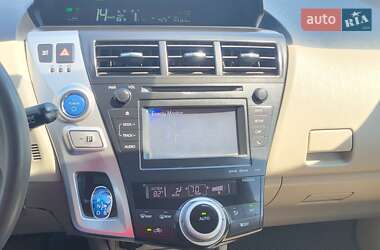 Універсал Toyota Prius v 2012 в Черкасах