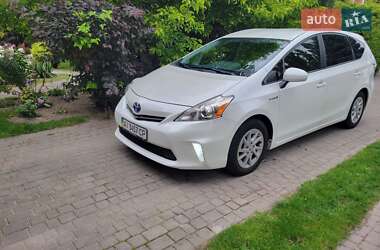 Универсал Toyota Prius v 2014 в Киеве