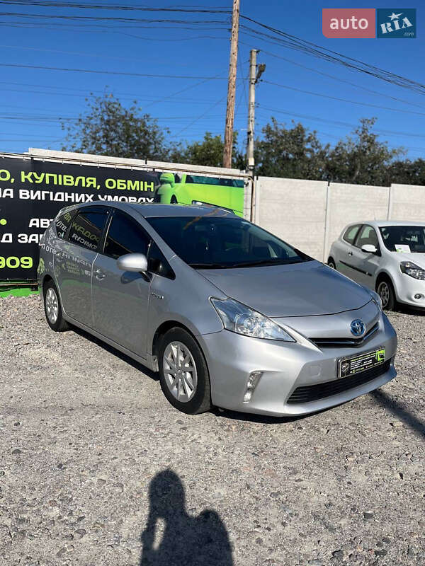 Універсал Toyota Prius v 2014 в Білій Церкві