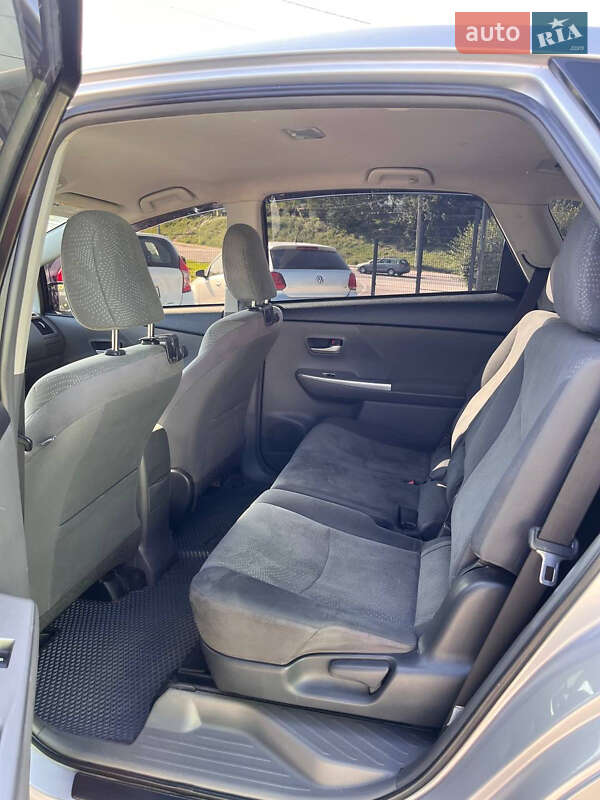 Універсал Toyota Prius v 2014 в Білій Церкві