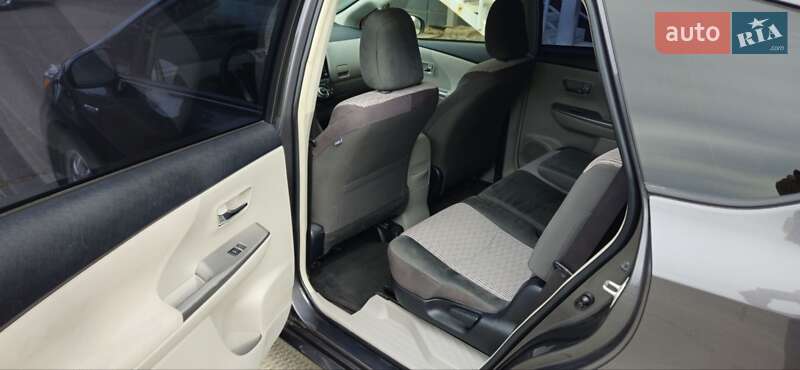 Универсал Toyota Prius v 2016 в Одессе фото 11 Универсал Toyota Prius v 2016 в Одессе