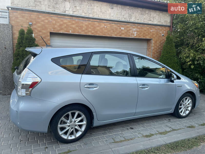 Универсал Toyota Prius v 2013 в Черноморске фото 2 Универсал Toyota Prius v 2013 в Черноморске
