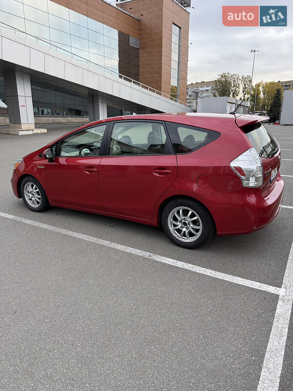 Универсал Toyota Prius v 2013 в Киеве фото 4 Универсал Toyota Prius v 2013 в Киеве