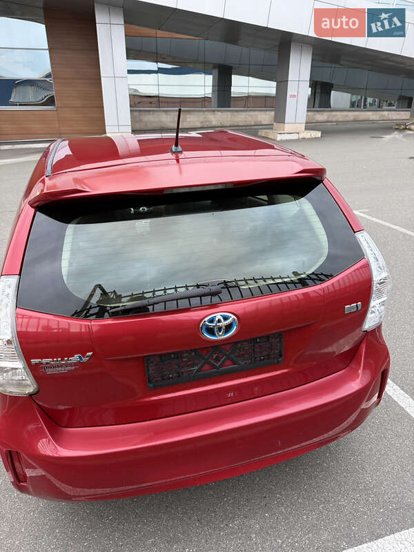 Универсал Toyota Prius v 2013 в Киеве фото 5 Универсал Toyota Prius v 2013 в Киеве