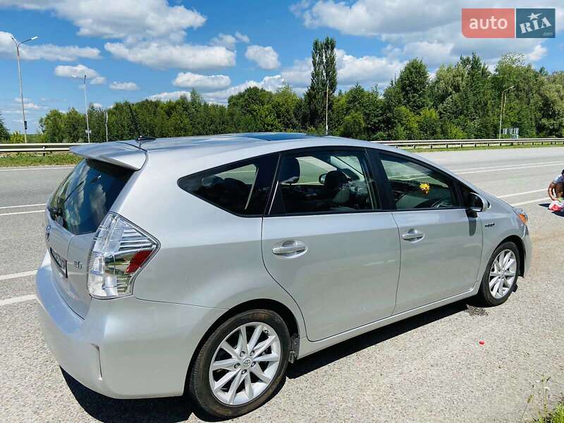 Универсал Toyota Prius v 2012 в Харькове фото 4 Универсал Toyota Prius v 2012 в Харькове
