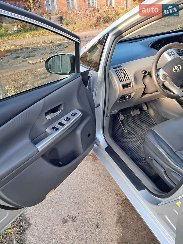Универсал Toyota Prius v 2012 в Харькове фото 14 Универсал Toyota Prius v 2012 в Харькове