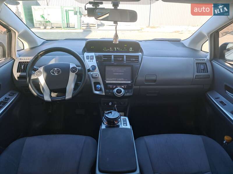 Универсал Toyota Prius v 2014 в Одессе фото 11 Универсал Toyota Prius v 2014 в Одессе