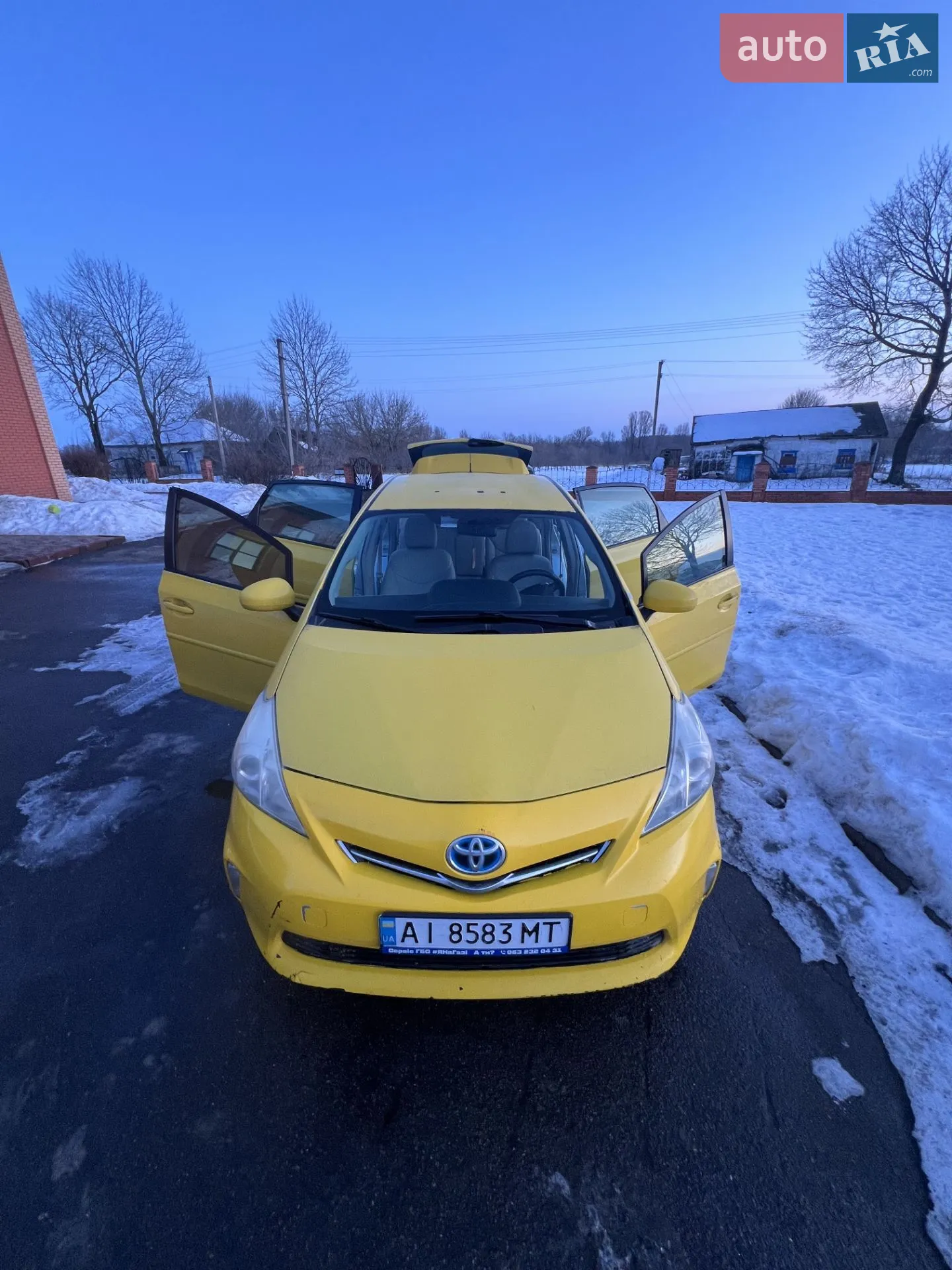 2012 Toyota Prius v (+) - мініатюра 10