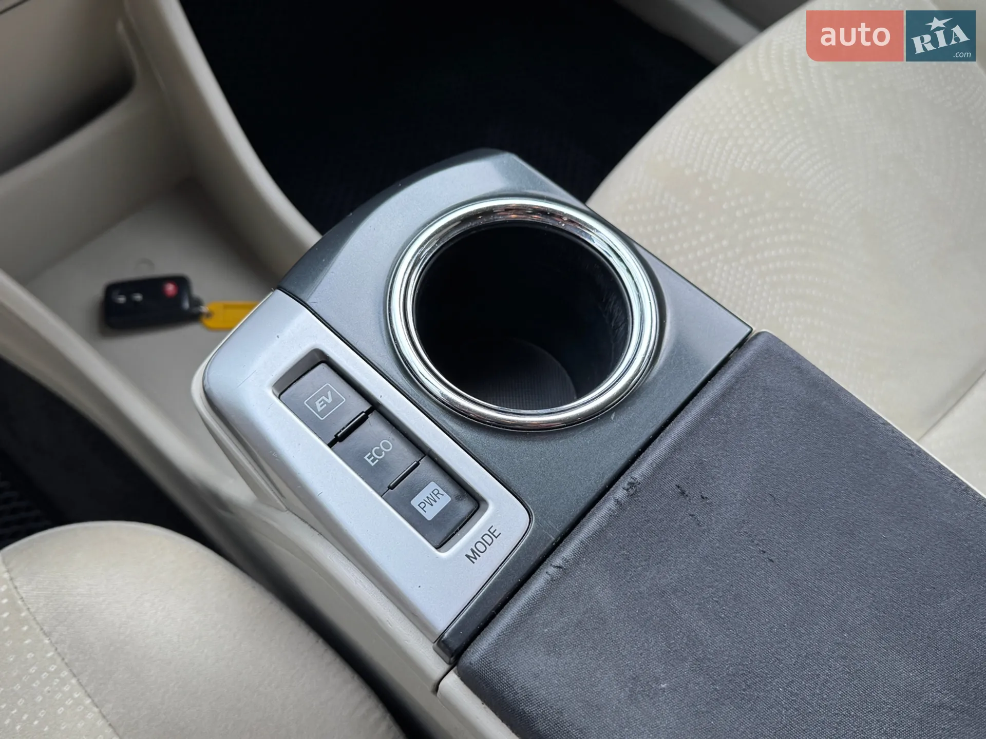2013 Toyota Prius v (+) - мініатюра 13
