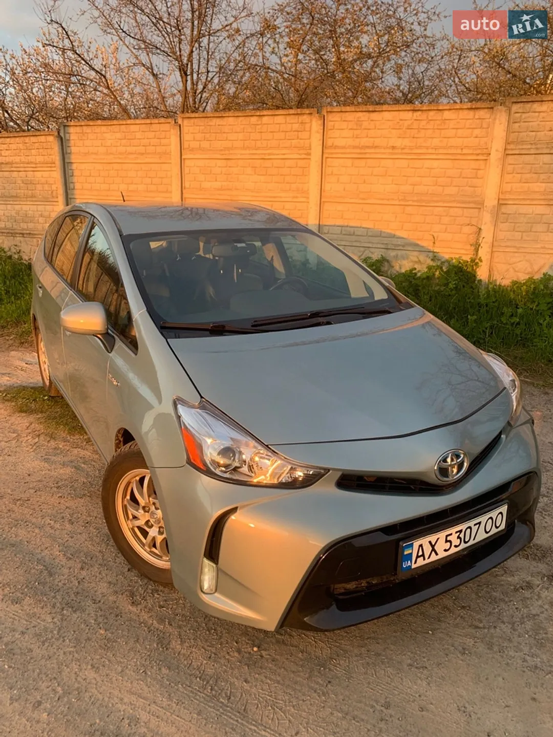 2015 Toyota Prius v (+) - мініатюра 17