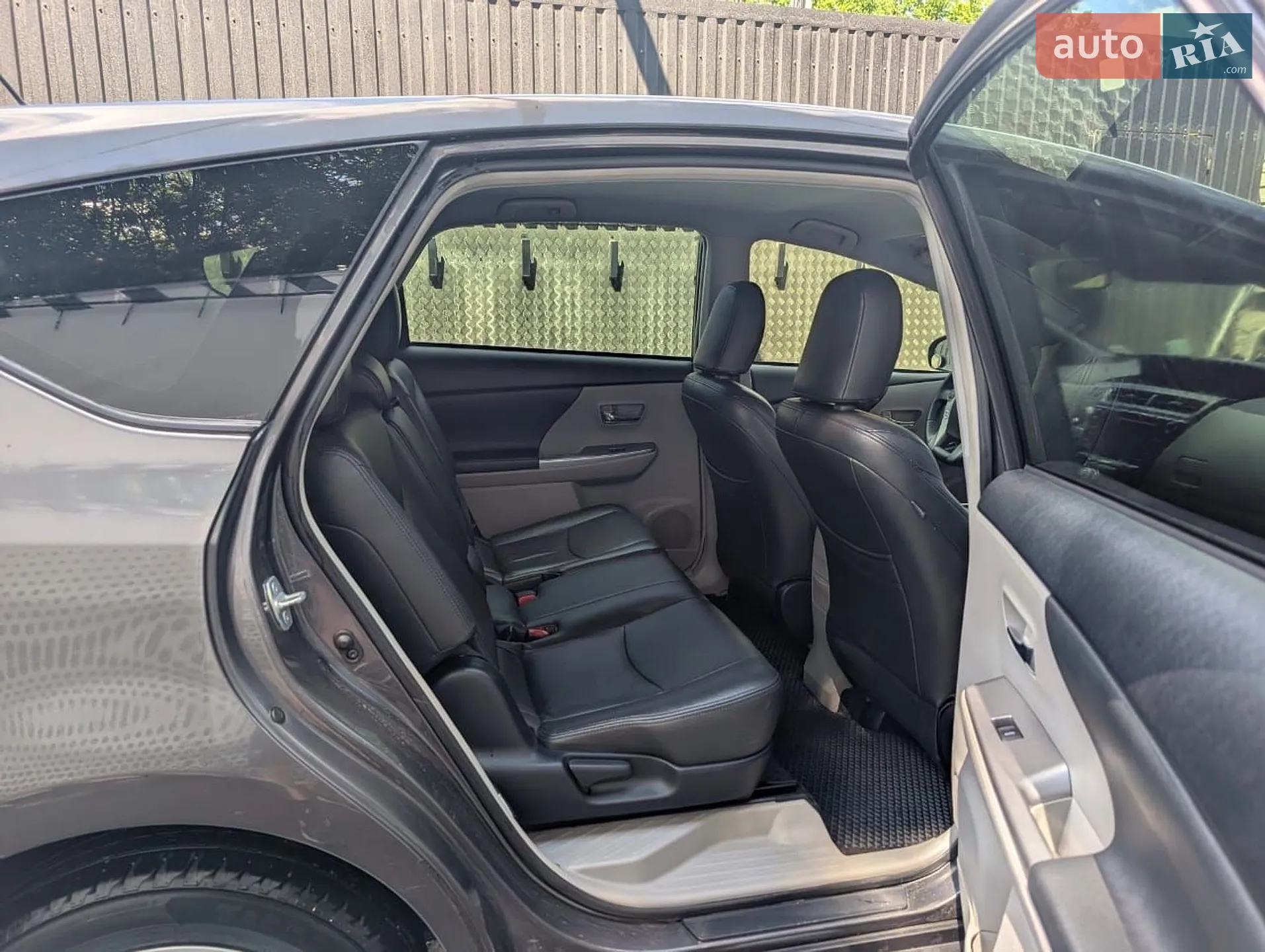 2015 Toyota Prius v (+) - мініатюра 27