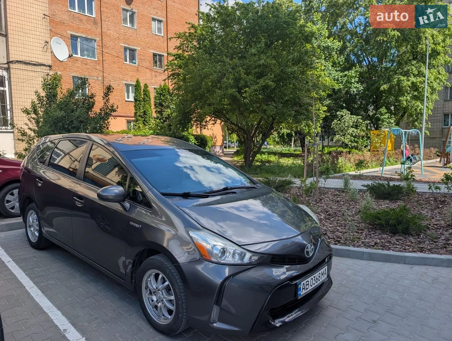 2015 Toyota Prius v (+) - мініатюра 33