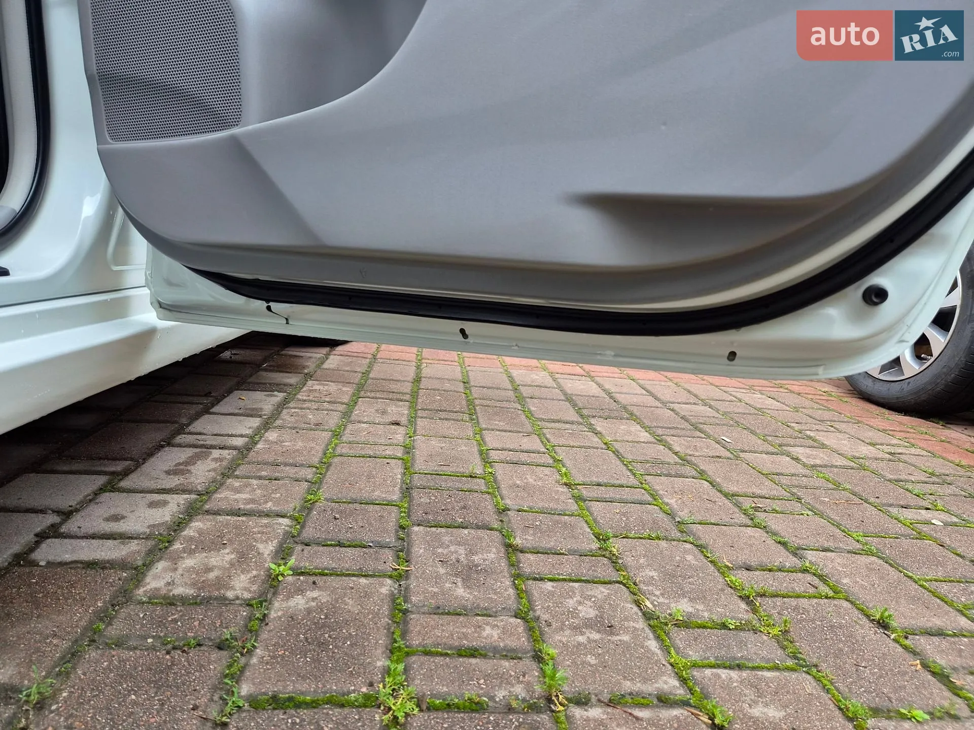 2014 Toyota Prius v (+) - мініатюра 46