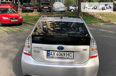 Седан Toyota Prius 2010 в Киеве
