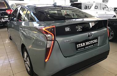 Седан Toyota Prius 2016 в Одессе