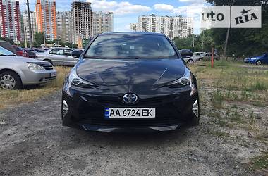 Хэтчбек Toyota Prius 2016 в Киеве