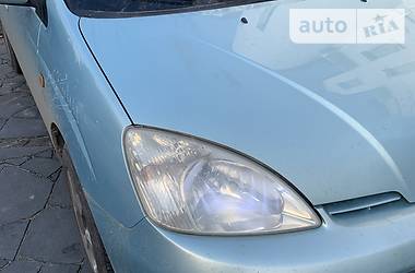 Седан Toyota Prius 2000 в 