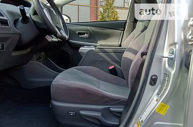 Універсал Toyota Prius 2012 в 