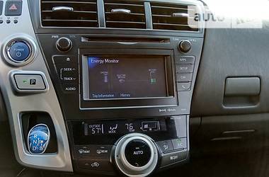 Універсал Toyota Prius 2012 в 