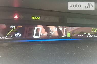 Універсал Toyota Prius 2012 в 
