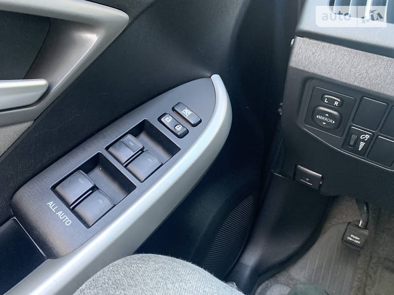 Хетчбек Toyota Prius 2015 в Харкові