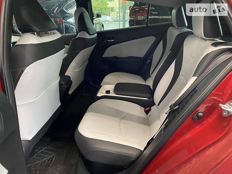 Хетчбек Toyota Prius 2017 в Одесі