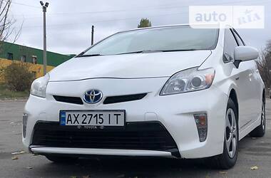 Седан Toyota Prius 2013 в Харькове