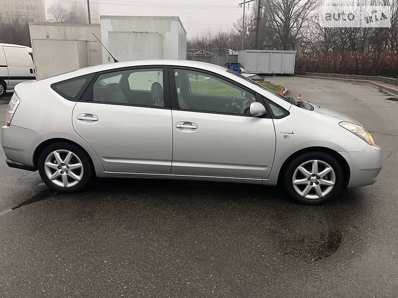 Хэтчбек Toyota Prius 2008 в Киеве