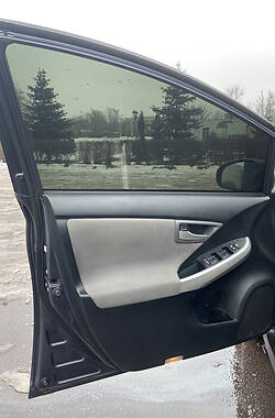 Хэтчбек Toyota Prius 2014 в Каменском