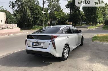 Хетчбек Toyota Prius 2016 в Києві