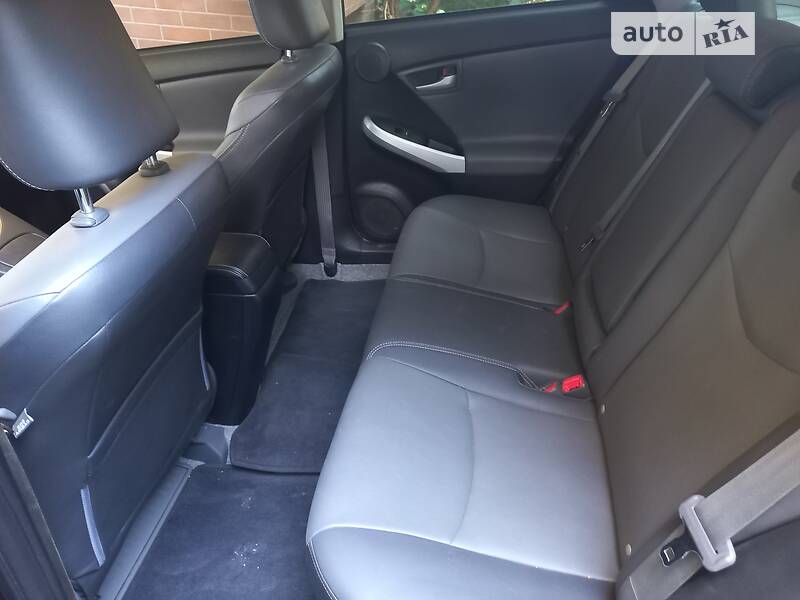 Хэтчбек Toyota Prius 2013 в Ужгороде
