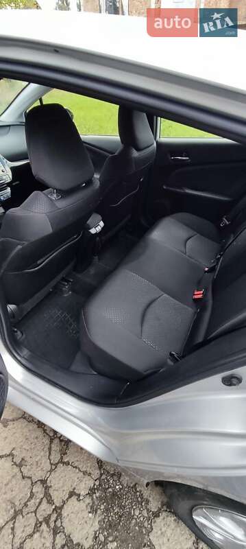 Хетчбек Toyota Prius 2020 в Чернівцях