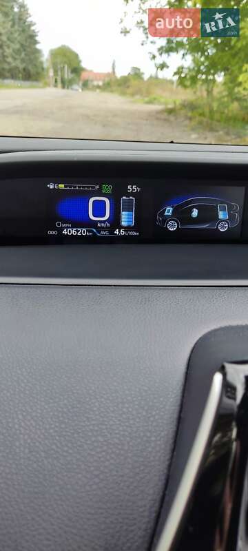 Хетчбек Toyota Prius 2020 в Чернівцях